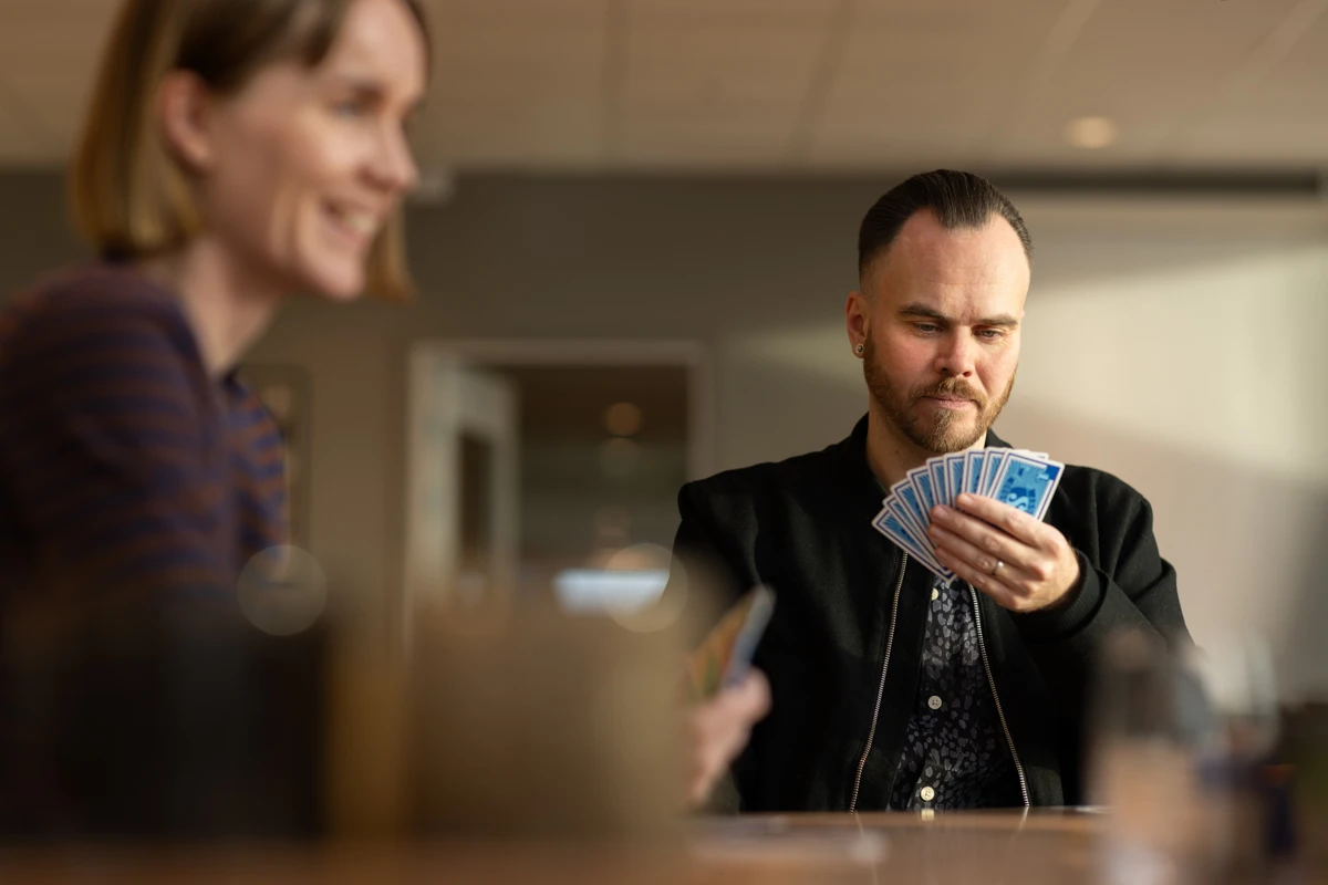 Dokumentära verksamhetsbilder från Sleep Cycles kontor i Göteborg – möte i kreativ miljö - Almeräng Fotografi