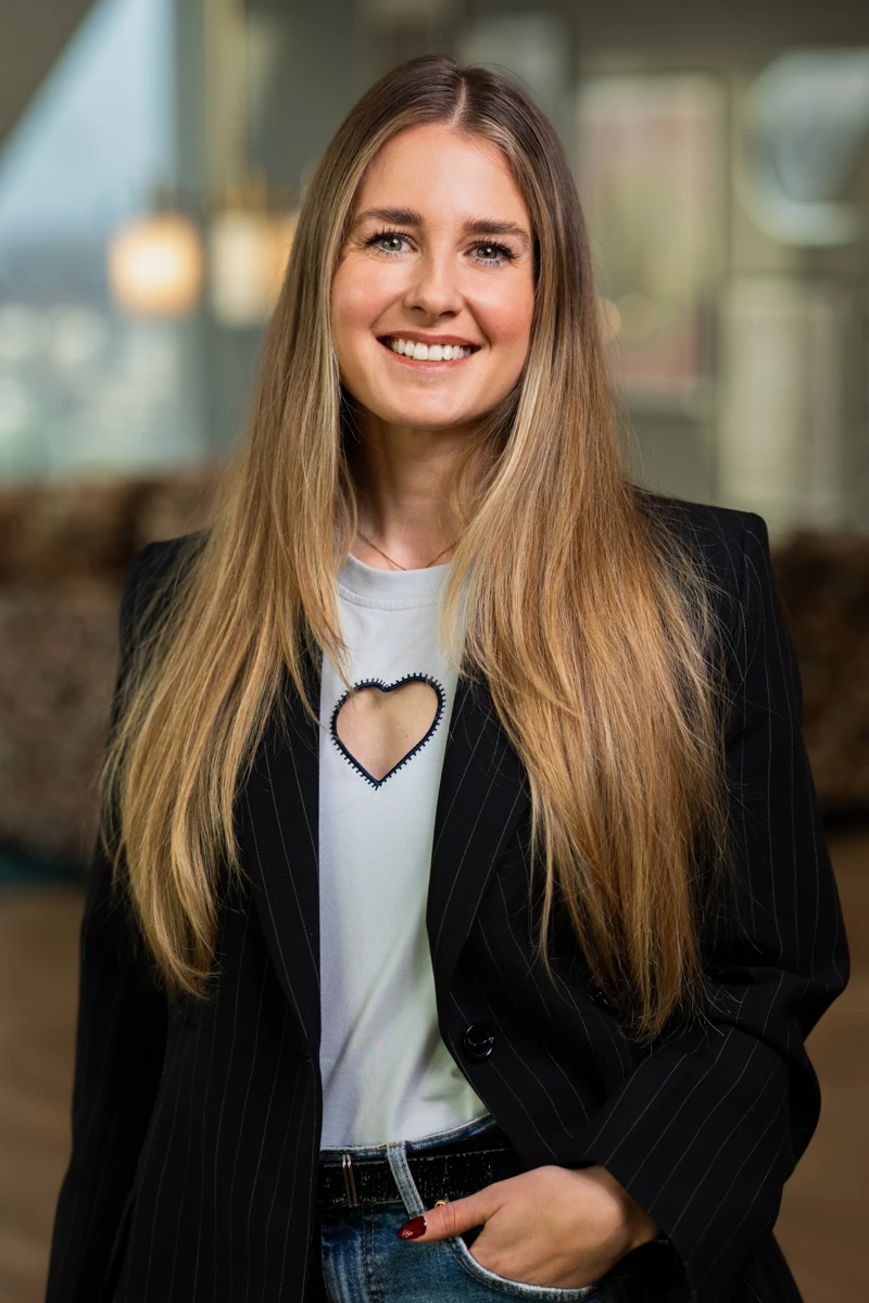 Personalporträtt på medarbetare hos Sleep Cycle i Göteborg fotograferat av Almeräng Fotografi