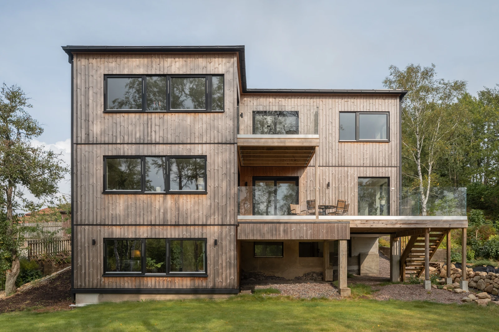 Exteriör arkitekturfotografering av ombyggd villa - Almeräng Fotografi - arkitekturfotograf i Göteborg